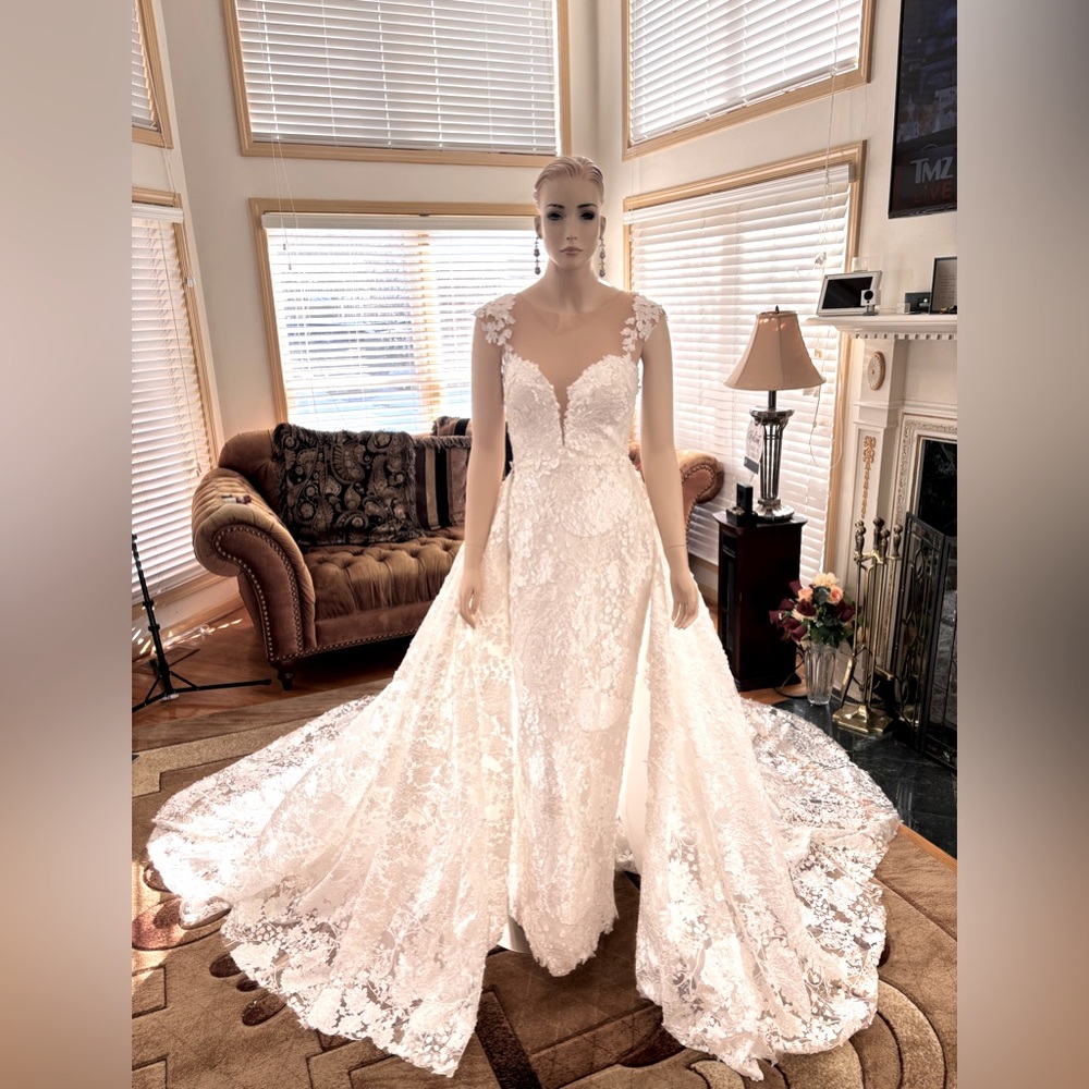 Romona Kerez Wedding dress Size 10